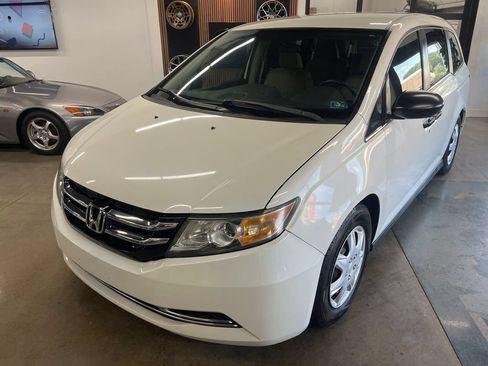 Used 2014 Honda Odyssey LX image 2