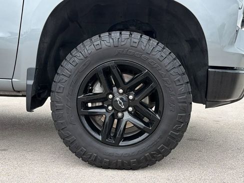 Used 2023 Chevrolet Silverado 1500 Custom Trail Boss image 9