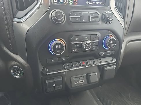 Used 2023 Chevrolet Silverado 3500 LTZ image 18