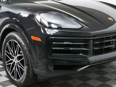 New 2026 Porsche Cayenne Coupe AWD/4WD image 39