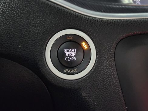 Used 2016 Dodge Charger R/T image 9