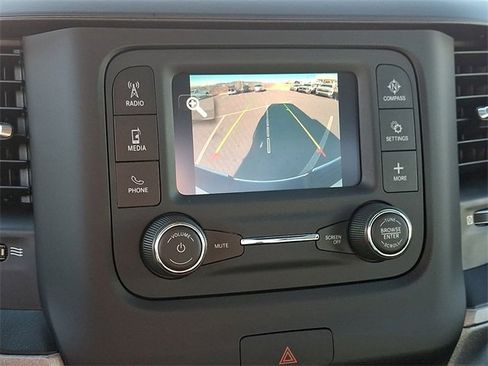 Used 2024 RAM 2500 Tradesman w/ Chrome Appearance Group image 17