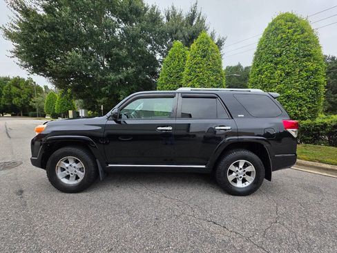 Used 2012 Toyota 4Runner SR5 w/ Convenience Pkg image 2