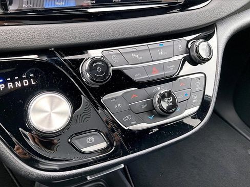 New 2025 Chrysler Voyager LX image 19