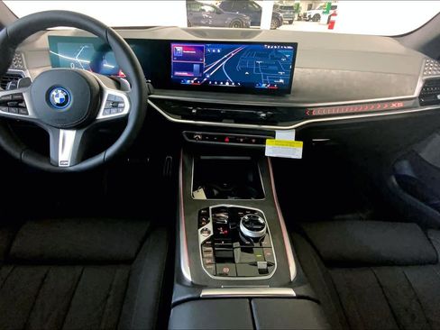 New 2026 BMW X5 xDrive50e w/ Executive Package image 5