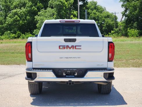 Used 2020 GMC Sierra 1500 SLT RWD image 6