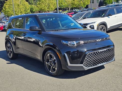 Certified 2023 Kia Soul EX FWD image 3