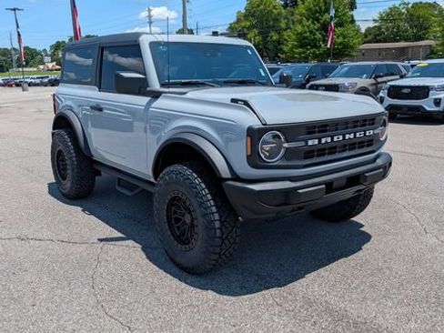 New 2026 Ford Bronco 2-Door AWD/4WD image 3