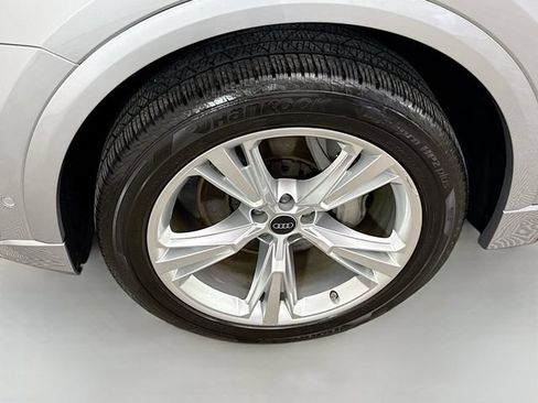 Used 2022 Audi Q8 Premium Plus w/ Premium Plus Package AWD/4WD image 31
