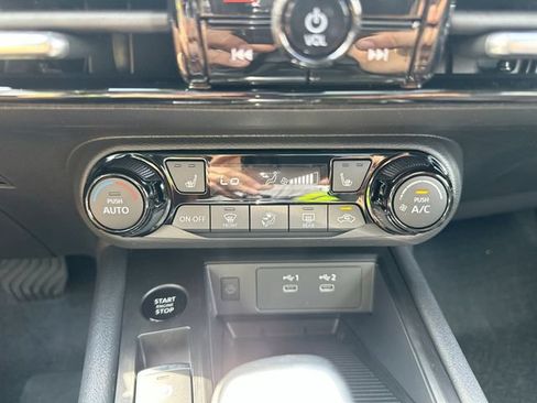 New 2026 Nissan Kicks SV w/ SV Premium Package AWD/4WD image 18