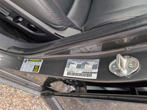 Used 2024 MAZDA CX-30 AWD 2.5 S w/ Preferred Package image 16