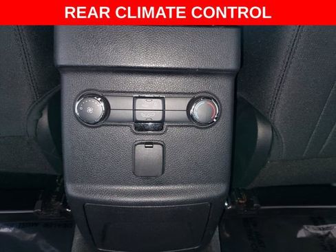 Used 2017 Ford Explorer XLT image 25