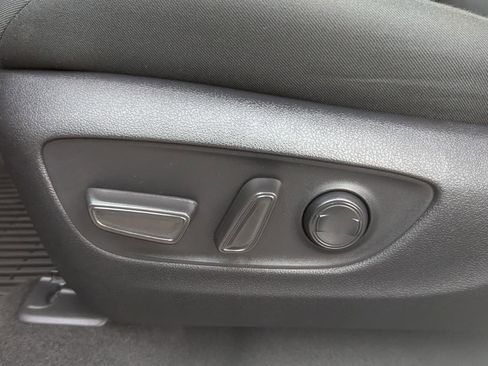 Used 2024 Toyota RAV4 XLE AWD/4WD image 12
