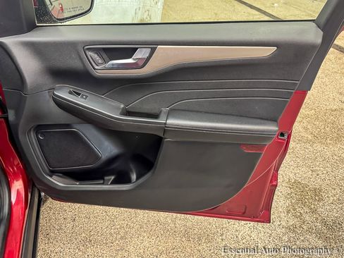 Used 2022 Ford Escape SEL image 27