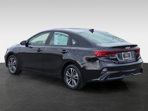 Used 2024 Kia Forte LXS image 6