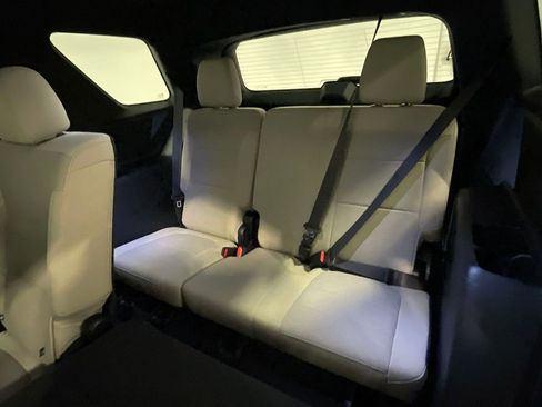 Used 2023 Chevrolet Traverse LS w/ Midnight/Sport Edition image 19