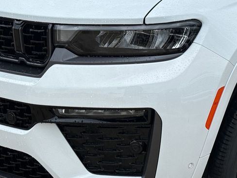 New 2026 Jeep Grand Cherokee L Limited AWD/4WD image 4