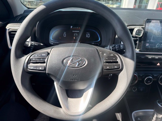 Used 2024 Hyundai Venue SE FWD image 10