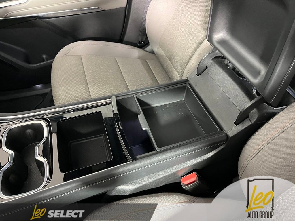 Used 2026 Chevrolet Traverse LT w/ Driver Confidence Package FWD image 24