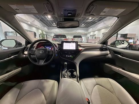 Used 2023 Toyota Camry XSE FWD image 15