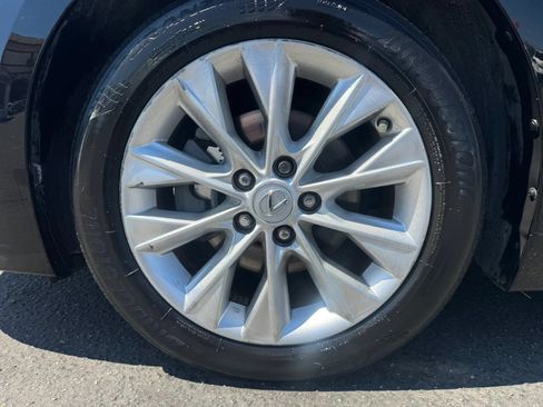 Used 2013 Lexus ES 300h w/ Luxury Pkg FWD image 18