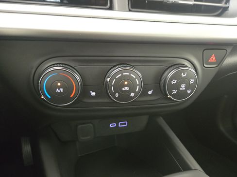 Certified 2024 Chevrolet Trax LS w/ LS Convenience Package FWD image 24