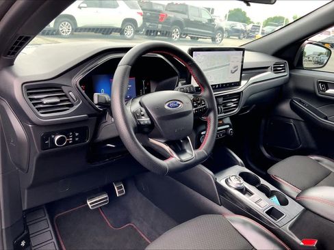 Used 2023 Ford Escape ST-Line w/ Tech Pack #1 image 16