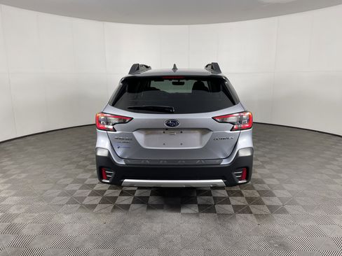 Used 2022 Subaru Outback Limited image 4