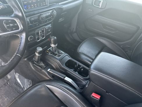 Certified 2022 Jeep Wrangler Unlimited Sahara AWD/4WD image 24