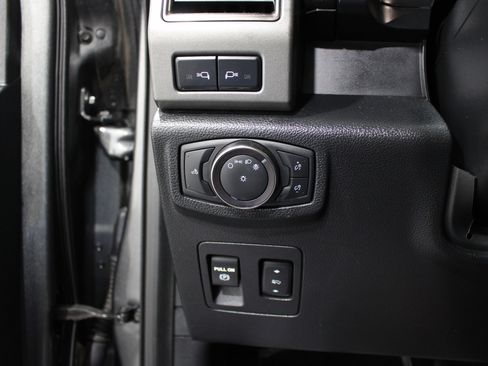 Used 2019 Ford F150 Raptor w/ Equipment Group 802A Luxury AWD/4WD image 9