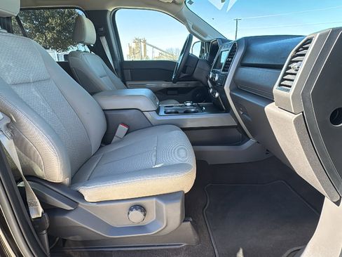 Used 2021 Ford Expedition XLT image 25