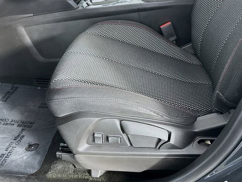 Used 2017 Chevrolet Equinox LS image 18