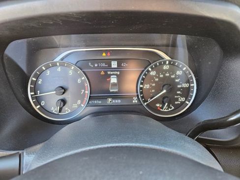 Used 2021 Nissan Titan SV w/ SV Convenience Package image 28