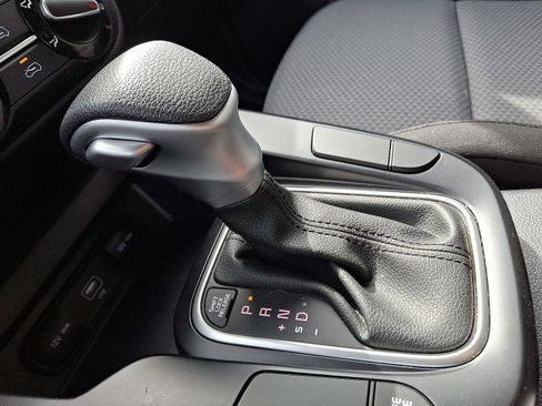 Used 2022 Kia Soul LX image 14