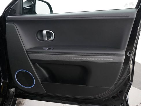 Used 2024 Hyundai Ioniq 5 Limited image 12