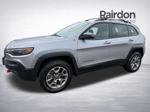 Used 2021 Jeep Cherokee Trailhawk AWD/4WD image 3