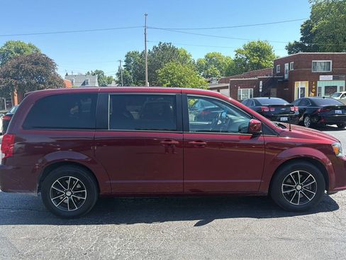 Used 2019 Dodge Grand Caravan GT FWD image 4