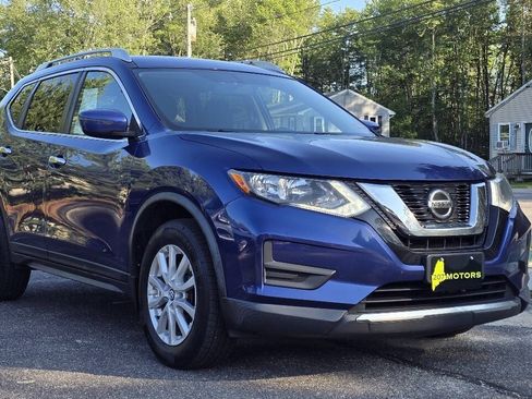 Used 2018 Nissan Rogue SV AWD/4WD image 2