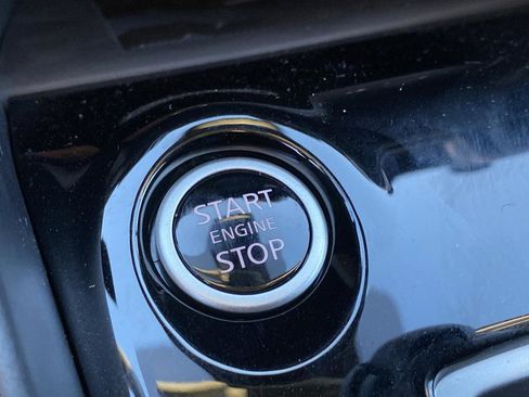 New 2025 Nissan Versa SV w/ Trunk Package image 19