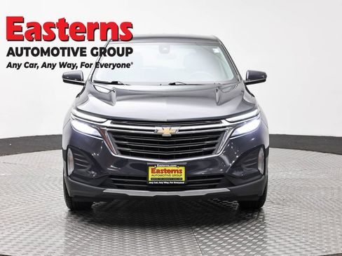 Used 2022 Chevrolet Equinox LT FWD image 2