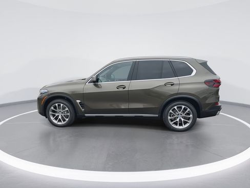 New 2026 BMW X5 xDrive40i w/ Climate Comfort Package image 5
