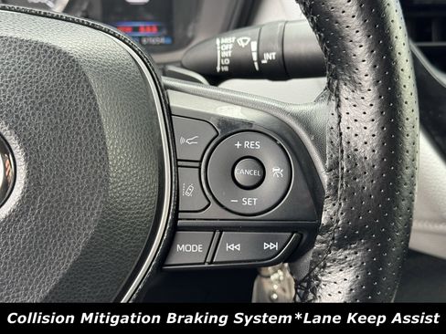 Used 2021 Toyota Corolla SE image 8