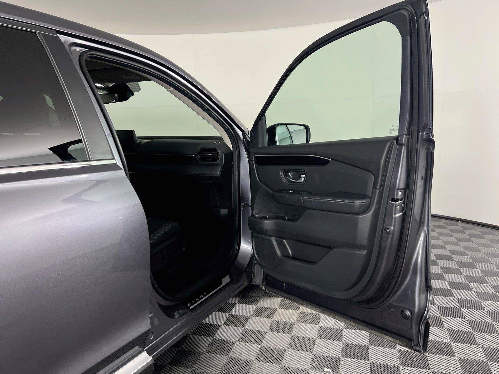 Used 2024 Honda Pilot EX-L image 26