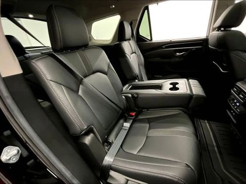 Used 2025 Honda Pilot Touring image 27
