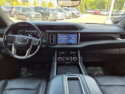 Used 2021 GMC Yukon Denali w/ Denali Premium Package AWD/4WD image 25