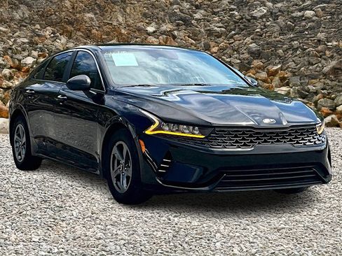 Used 2021 Kia K5 LXS image 9