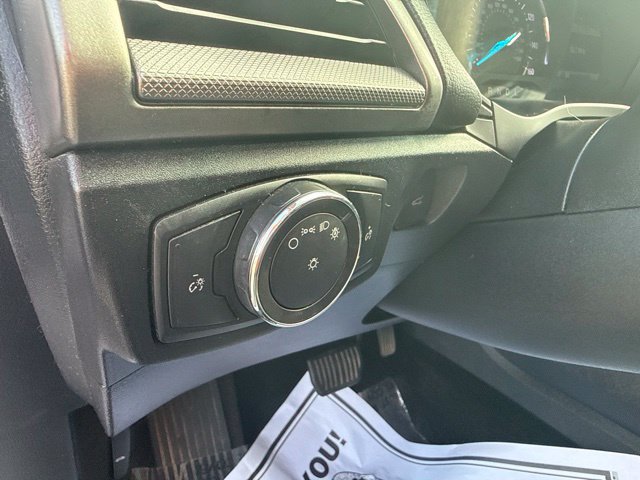 Used 2018 Ford Fusion SE w/ Fusion SE Technology Package FWD image 17