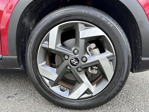 Used 2023 Hyundai Venue SEL w/ Cargo Package FWD image 6