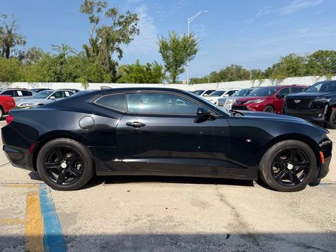 Used 2019 Chevrolet Camaro LT RWD image 4