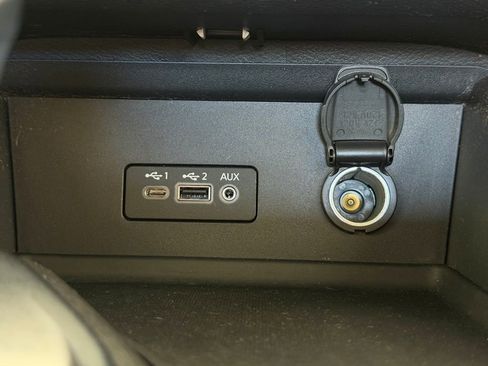 Used 2023 Nissan Sentra SV image 24